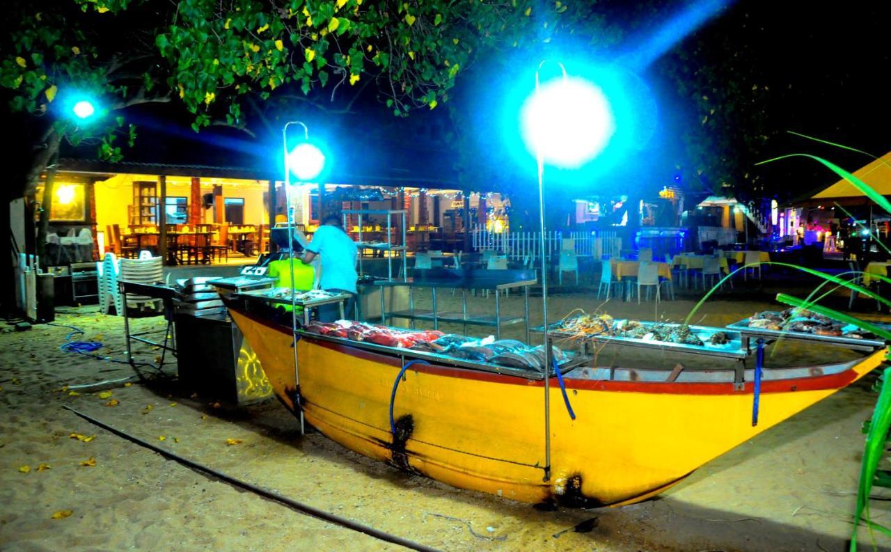 Happy Banana Hotel Unawatuna Extérieur photo
