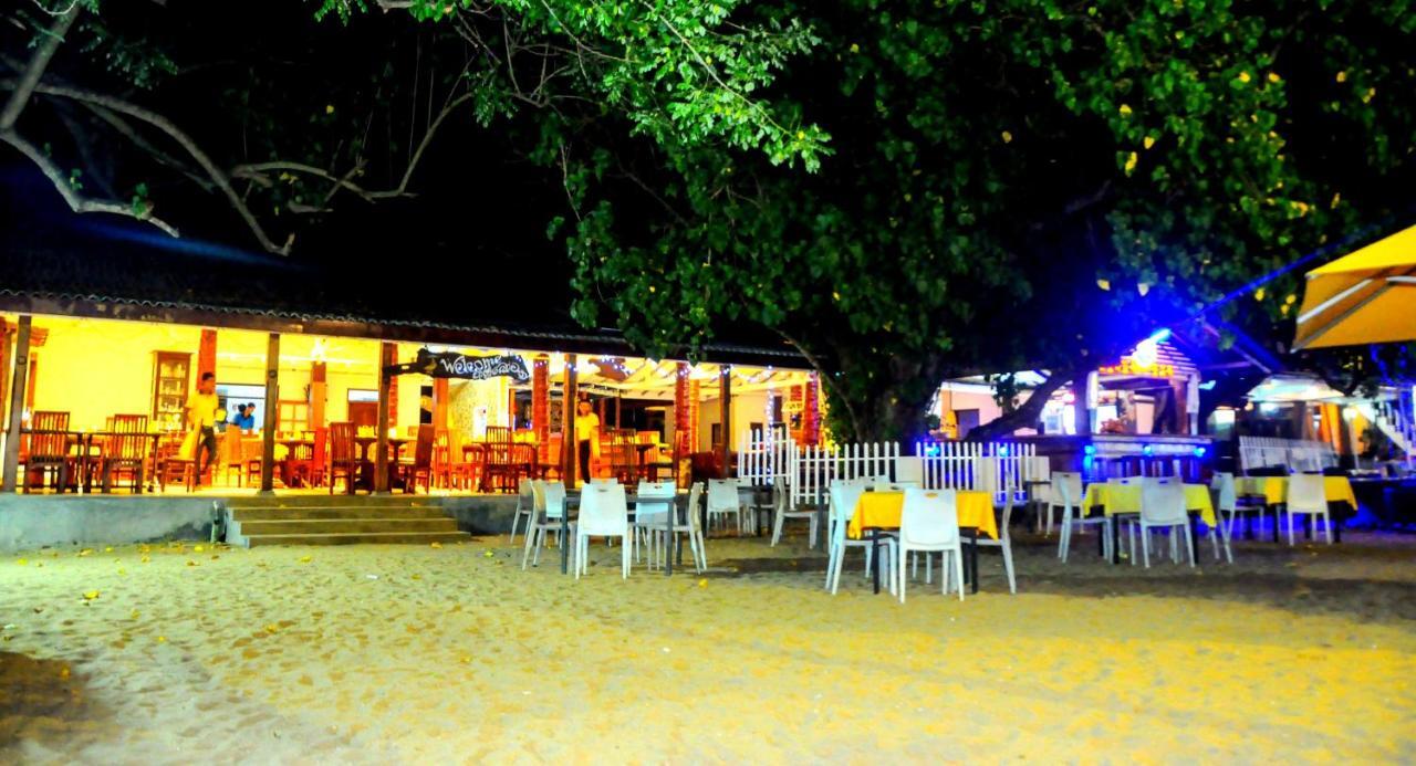 Happy Banana Hotel Unawatuna Extérieur photo