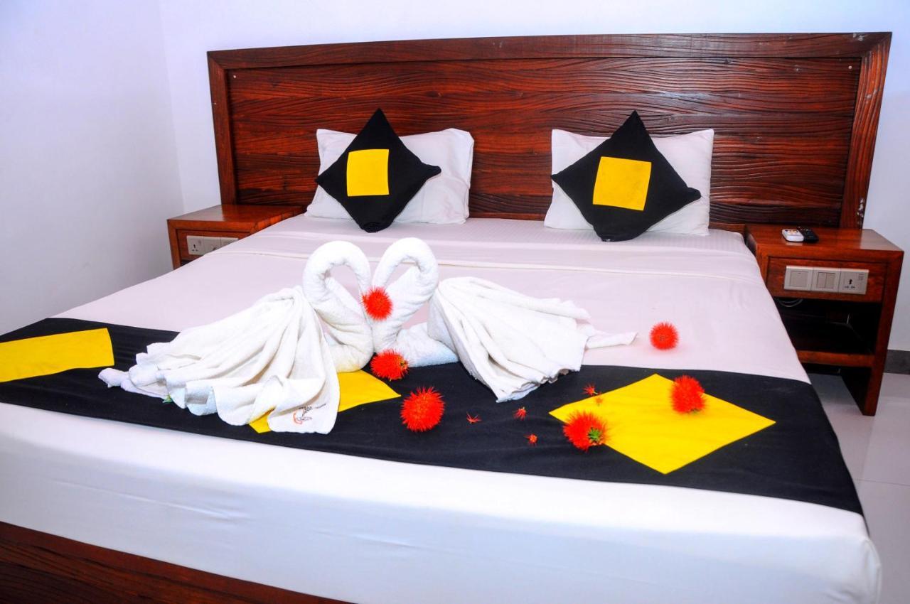 Happy Banana Hotel Unawatuna Extérieur photo