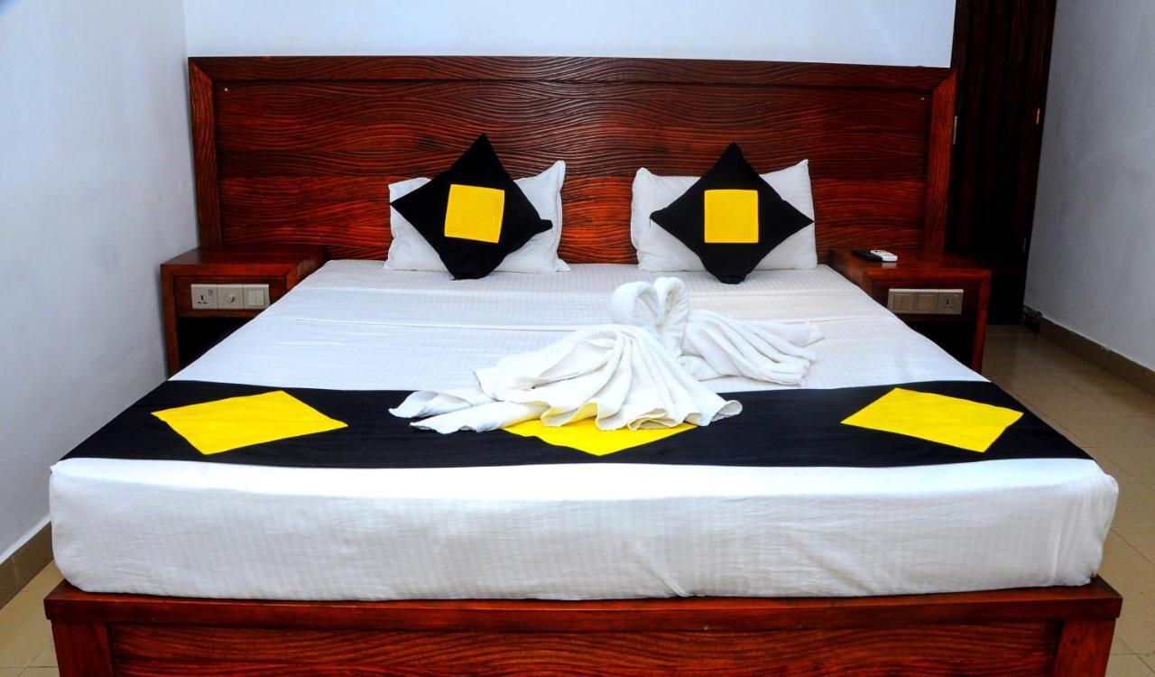 Happy Banana Hotel Unawatuna Extérieur photo